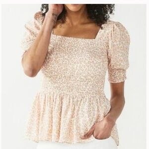 Nine west pink cheetah animal print smocked top size XL Puff Sleeve square neck
